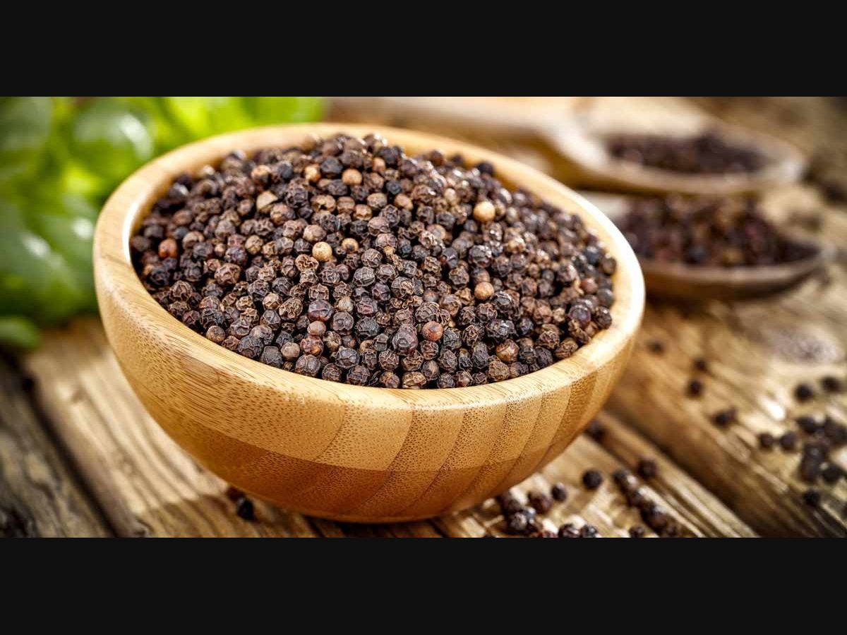Here are 6 amazing benefits of black pepper